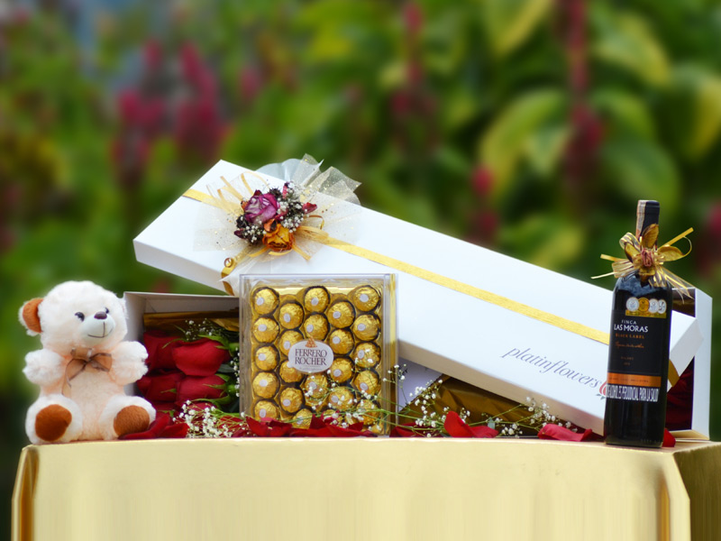 Caja de 24 Rosas más Peluches